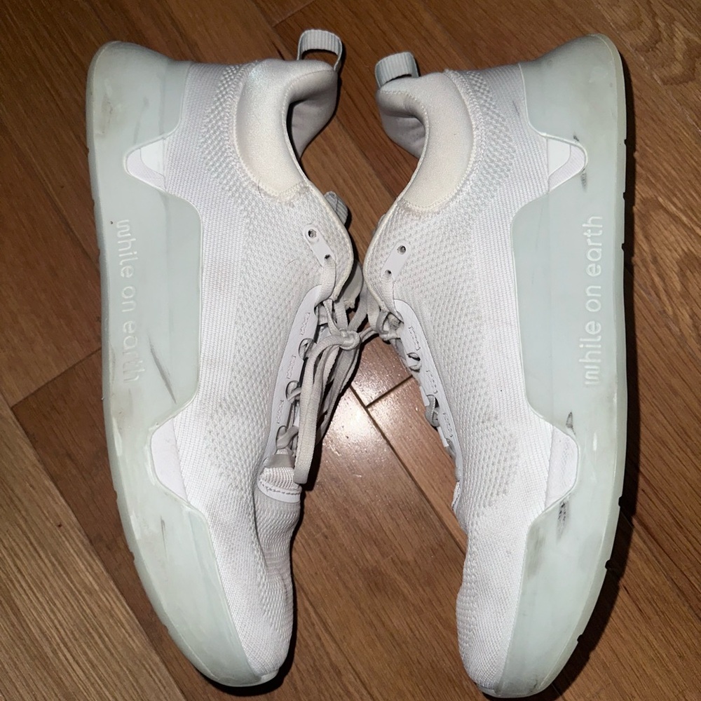 Men's Athletic Shoes - White